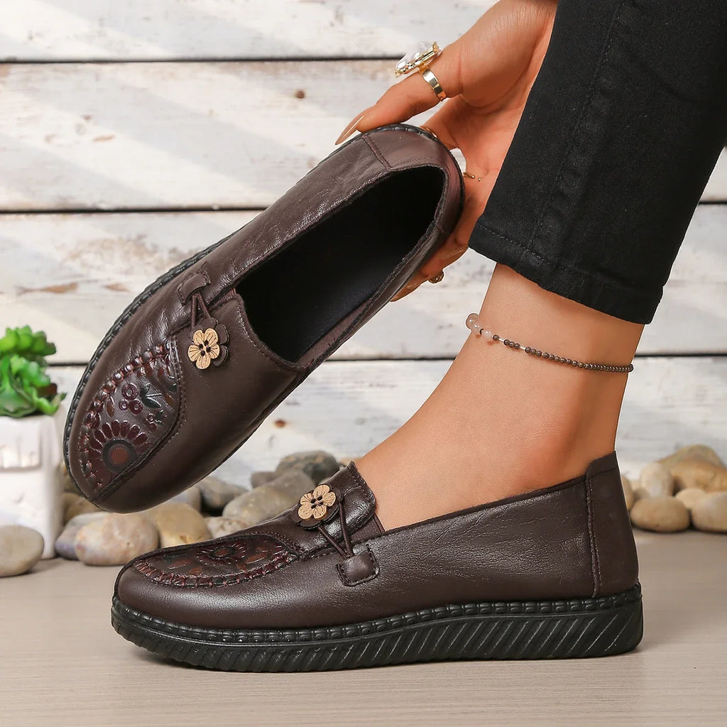 Comfortable Mom Shoes with Flower Ornament, Breathable Soft Sole Loafers, Casual Daily Shoes for Seniors