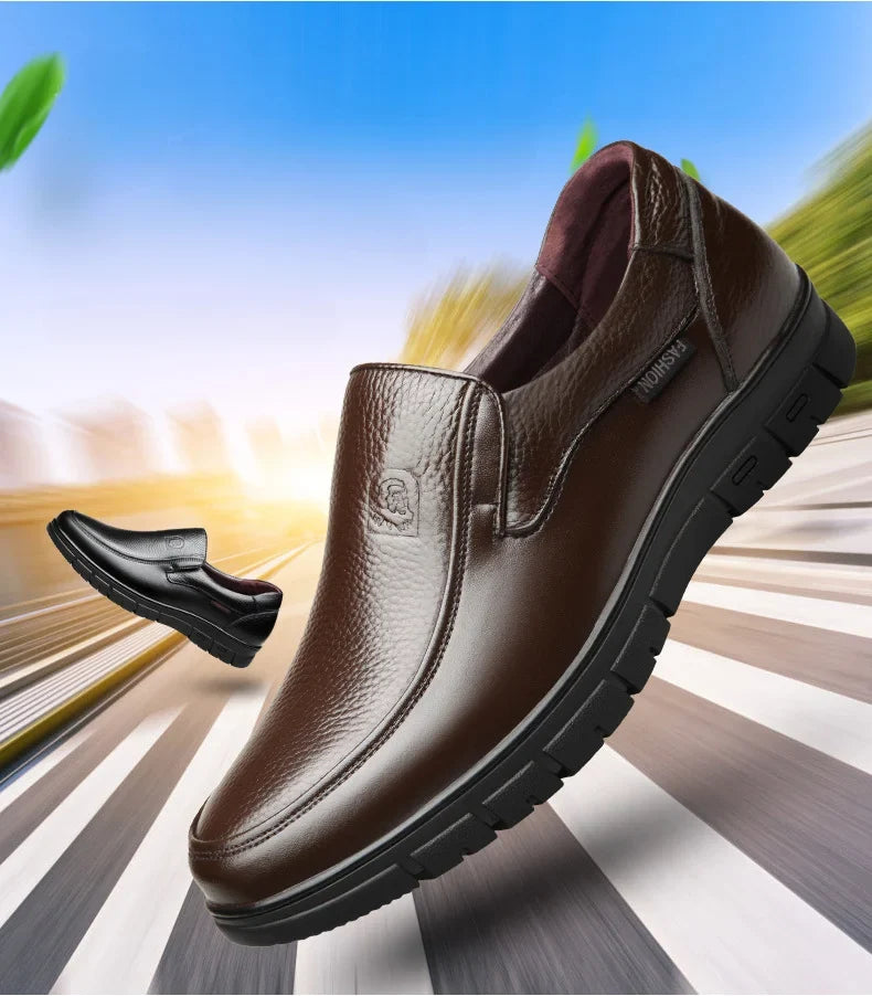 Summer New Men Leather Shoes soft soled Casual Flat Shoes Outdoor Walking shoes Comfort fashion soft leather shoes Loafers