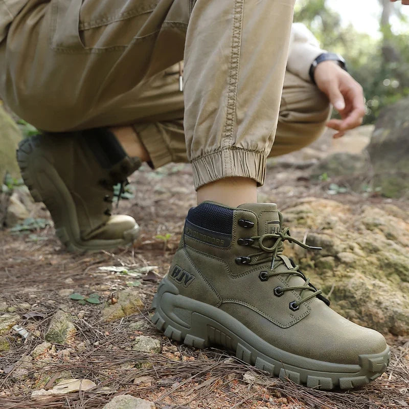 New Men's Boots Fashion Outdoor Boots Breathable Hiking Boots Autumn Shoes Sneakers Lightweight Non-slip Men Desert Ankle Boots