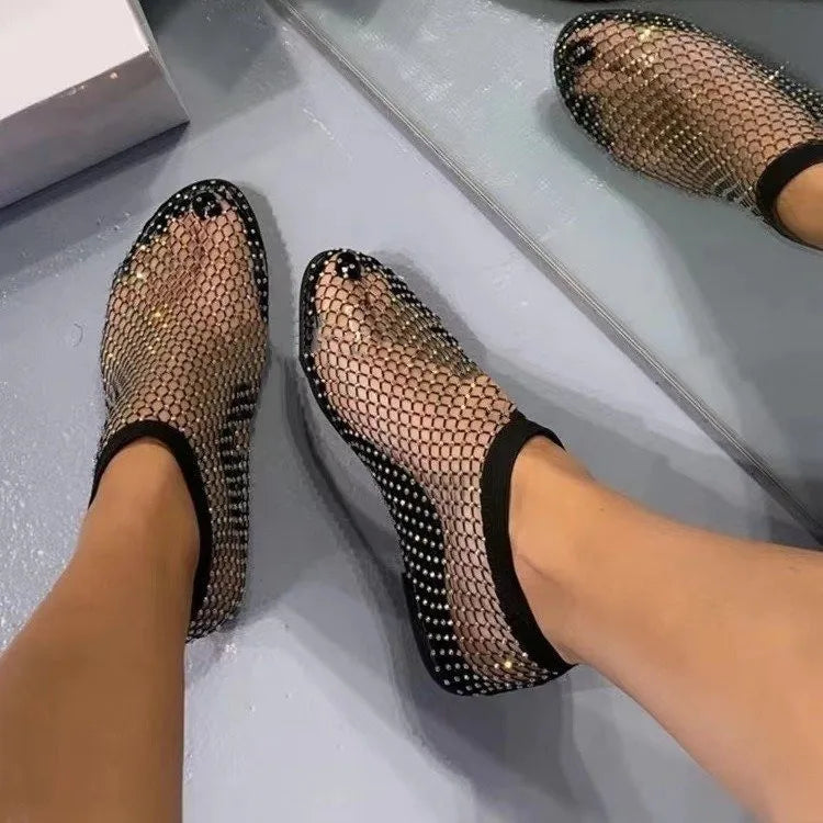 2024 Summer Women's New Round Toe Flat Bottom Sandals Hollow Short Boots Water Diamond Sexy Flat Bottom Fashion Banquet Slippers
