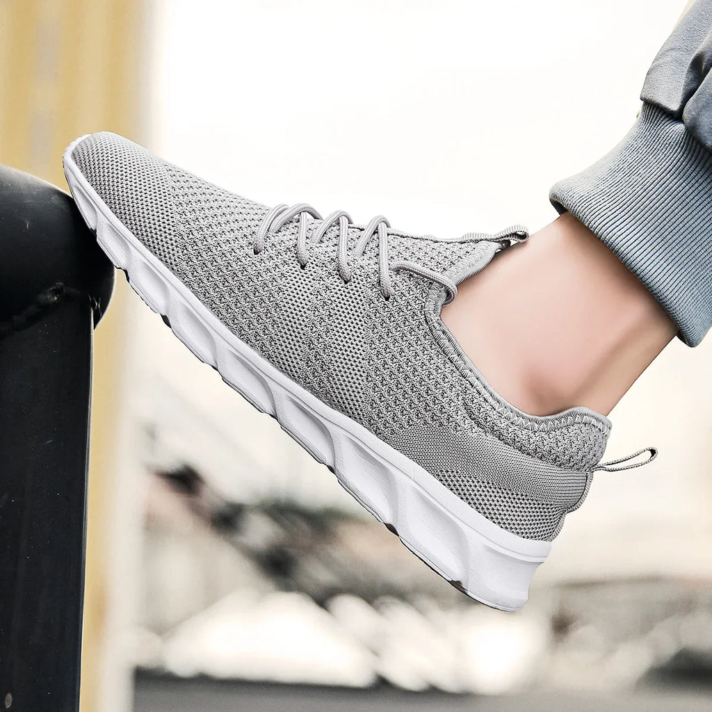 Breathable Men's Sneaker Casual Antiskid and Wear-resistant Jogging Men Sport Shoes Hot Sale Light Man Running Comfortable