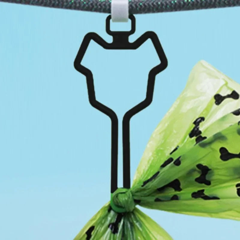 Dog Poop Bag Holder Pet Waste Carrier Clip Hands-Free Dog Leash Dispenser Outdoor Walking Puppy Poop Bags Clip Easy To Carry