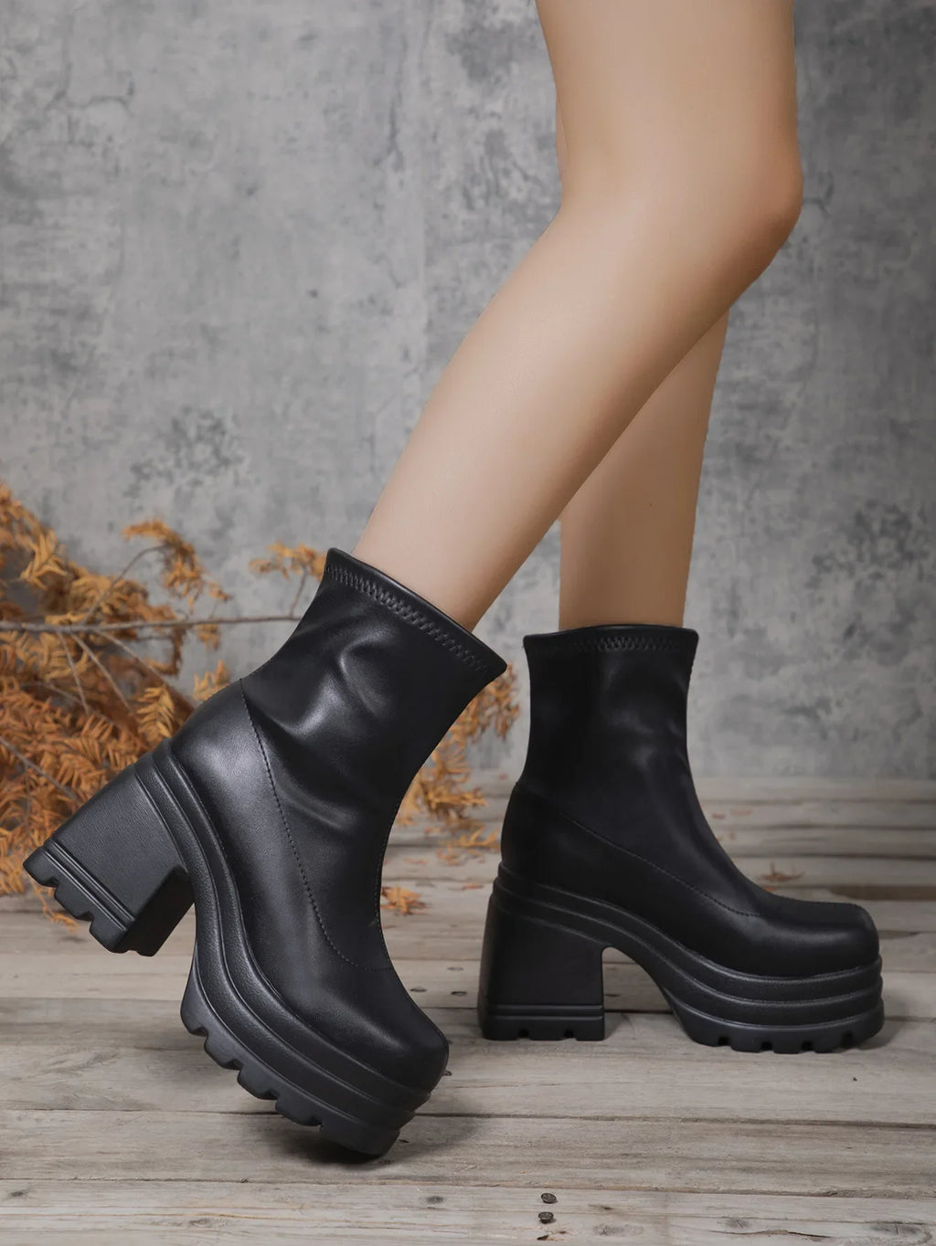 Women New Fashion Short Boots Women Sexy Leather Boot Square toe casual Zipper high heels Casual thick soled women shoes Zapatos