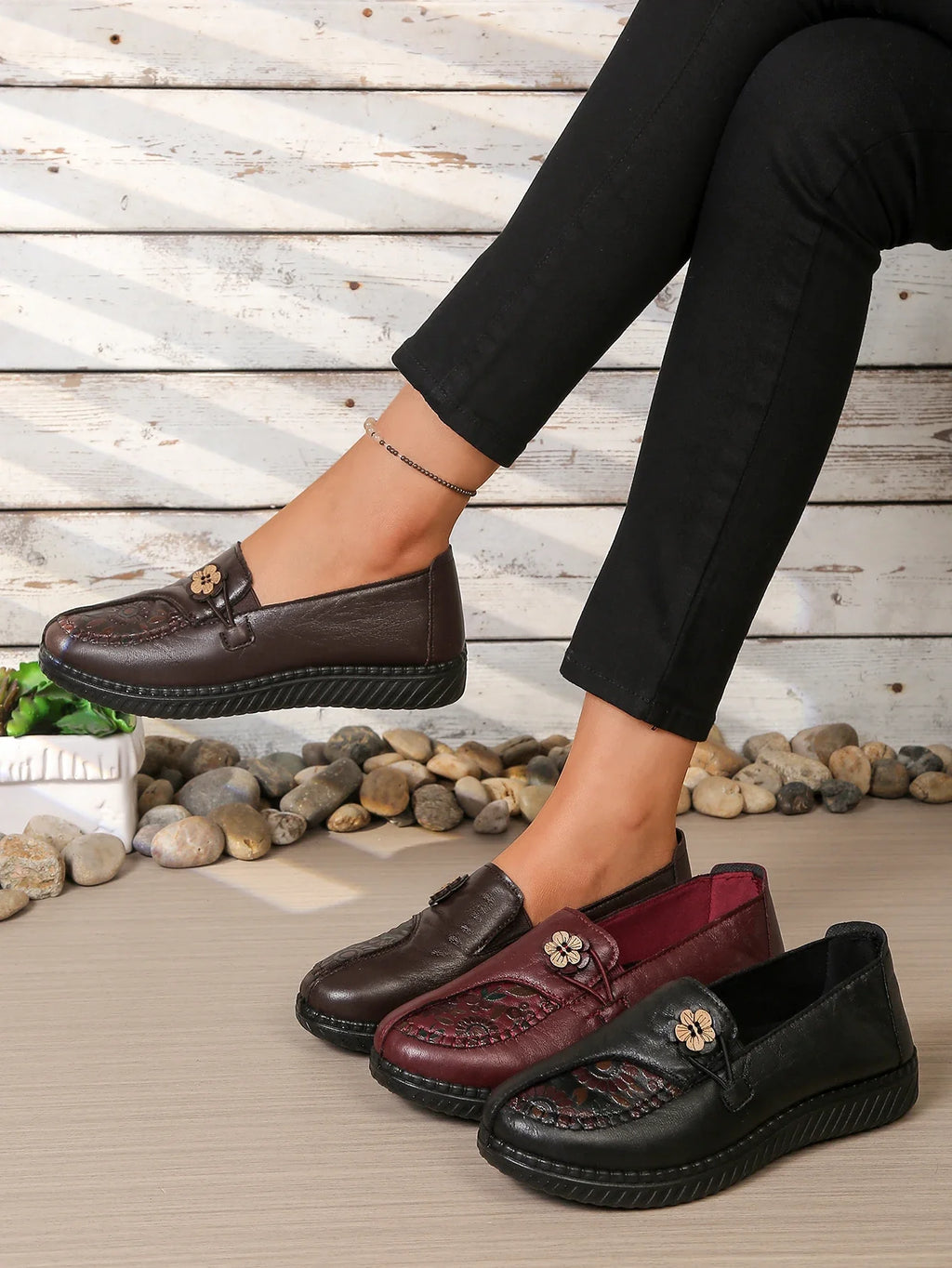 Comfortable Mom Shoes with Flower Ornament, Breathable Soft Sole Loafers, Casual Daily Shoes for Seniors