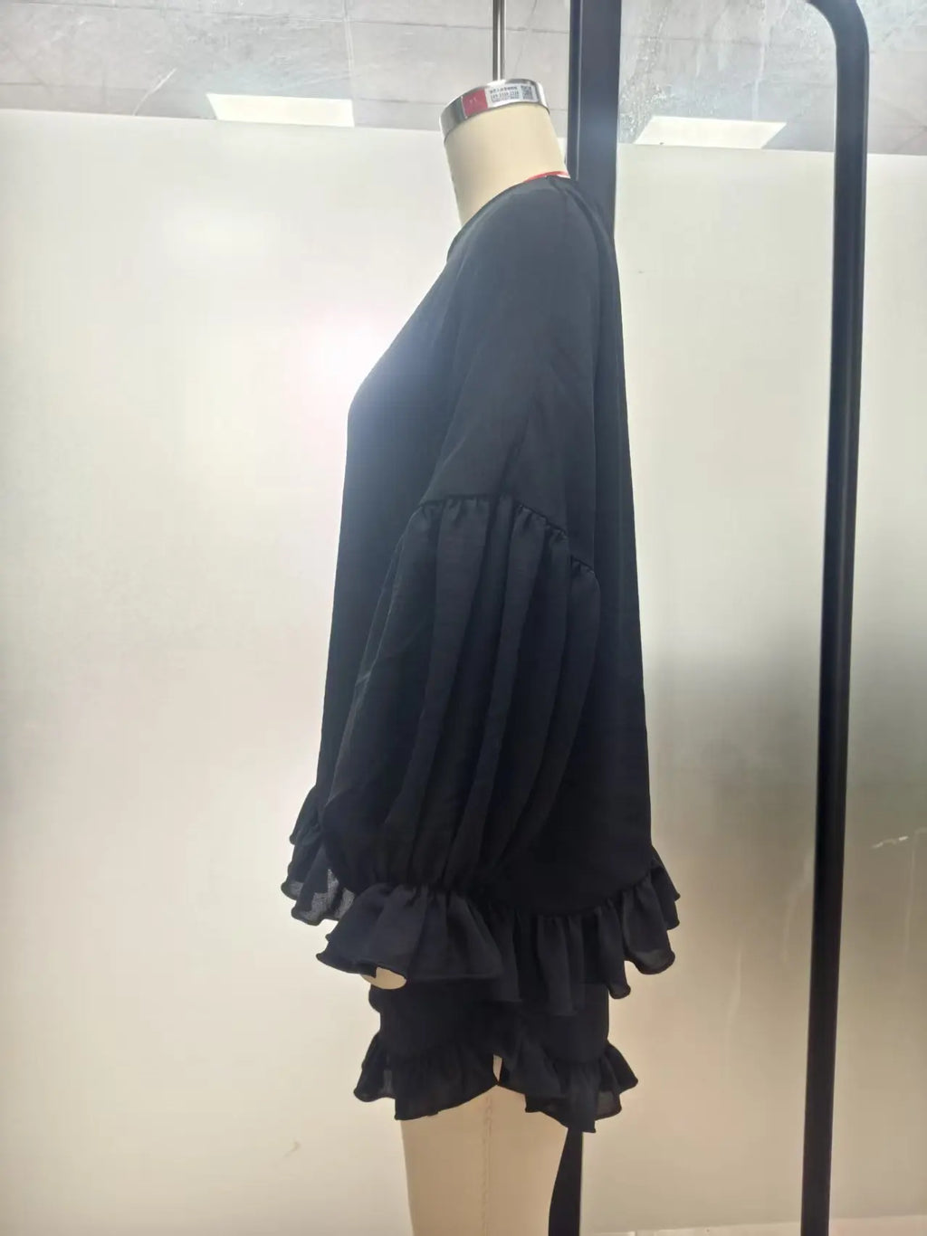 Women's Fashion Loose Lantern Sleeve Top & Ruffled Shorts Two-piece Set for Spring and Summer
