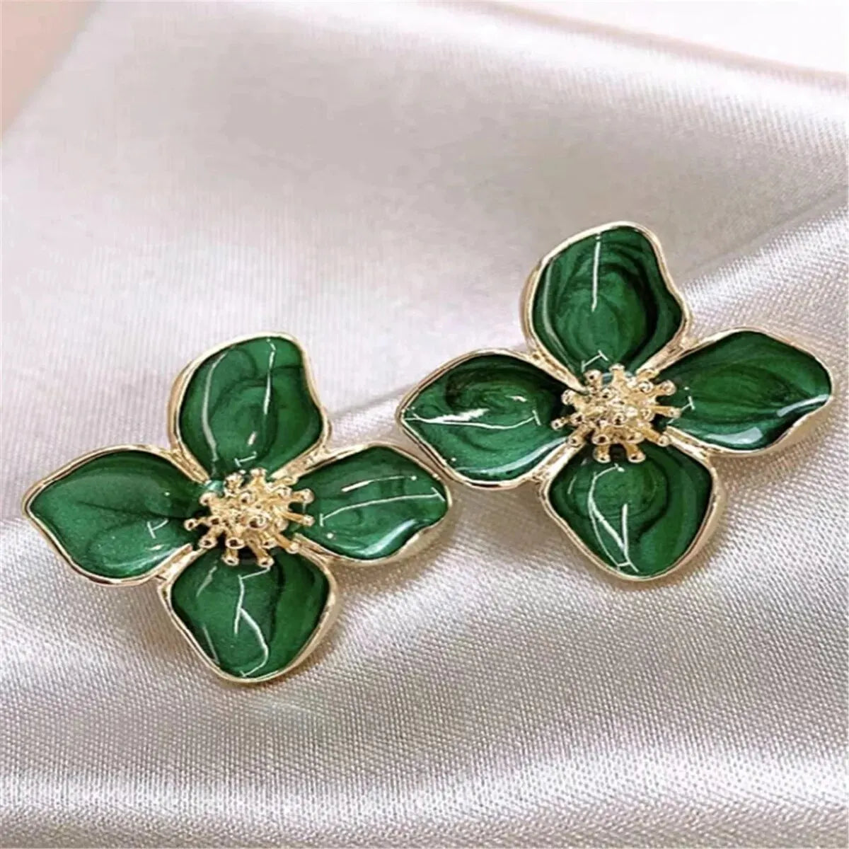 Gold Color Metal Flower Shape Green Epoxy Earrings Stud For Women Milky Color Enamel Girl Cute Post Earrings Ins Fashion Jewelry