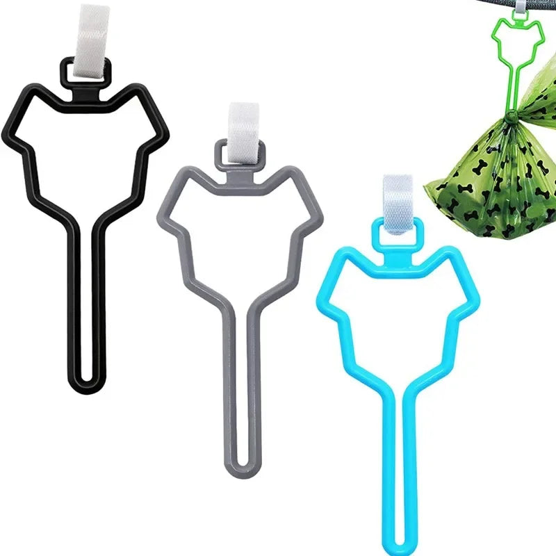 Dog Poop Bag Holder Pet Waste Carrier Clip Hands-Free Dog Leash Dispenser Outdoor Walking Puppy Poop Bags Clip Easy To Carry