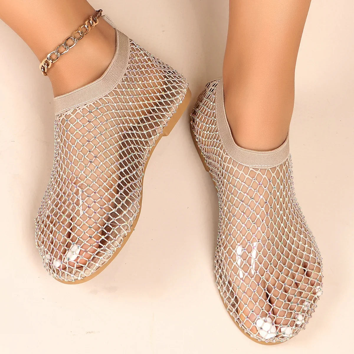 2024 Summer Women's New Round Toe Flat Bottom Sandals Hollow Short Boots Water Diamond Sexy Flat Bottom Fashion Banquet Slippers