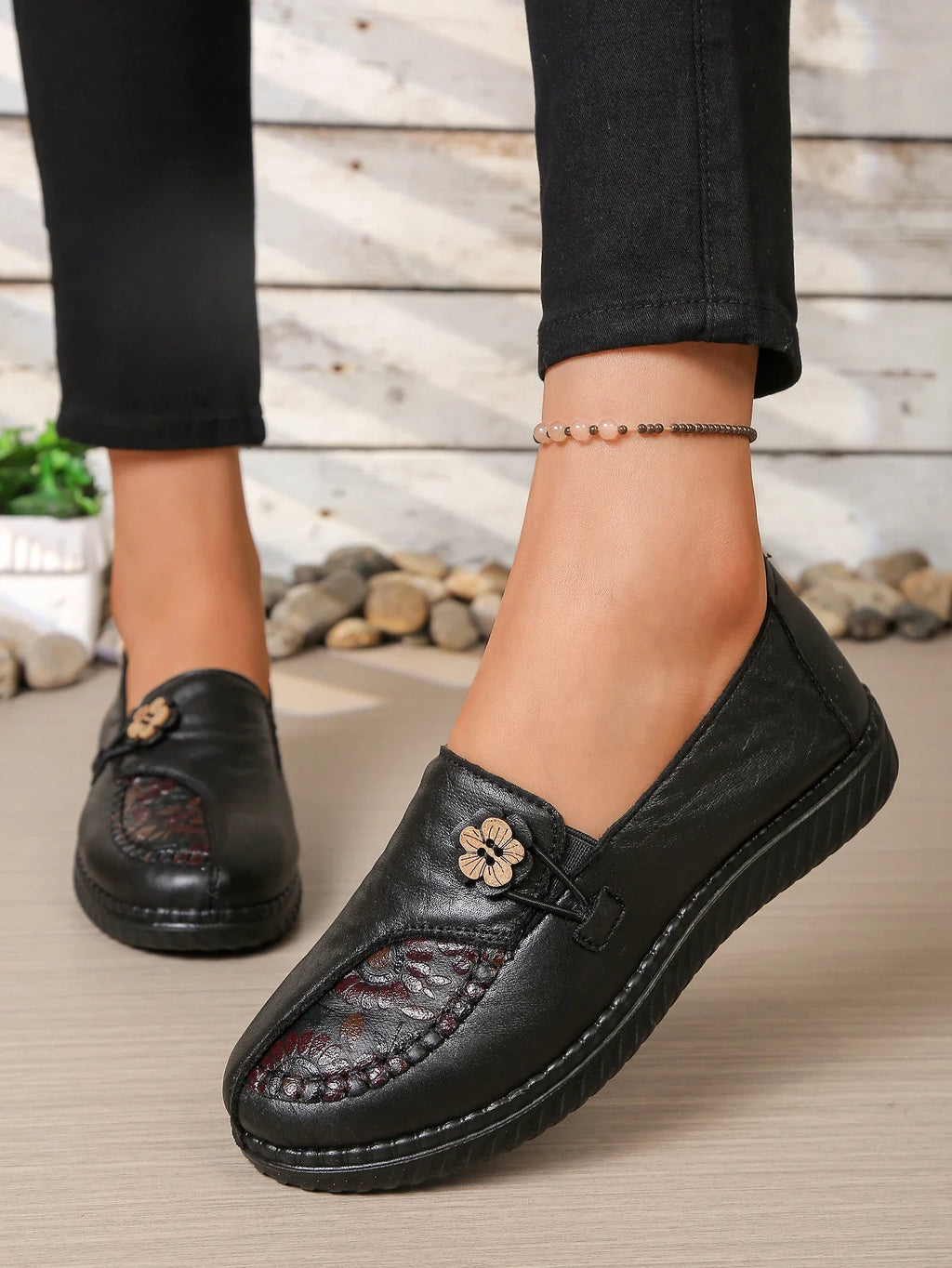 Comfortable Mom Shoes with Flower Ornament, Breathable Soft Sole Loafers, Casual Daily Shoes for Seniors