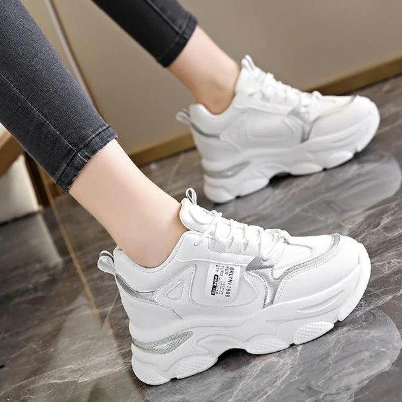 Women's Thick Soled Lightweight Sports Shoes Spring and Autumn New White Casual Women's Thick Soled Height Increasing Shoes