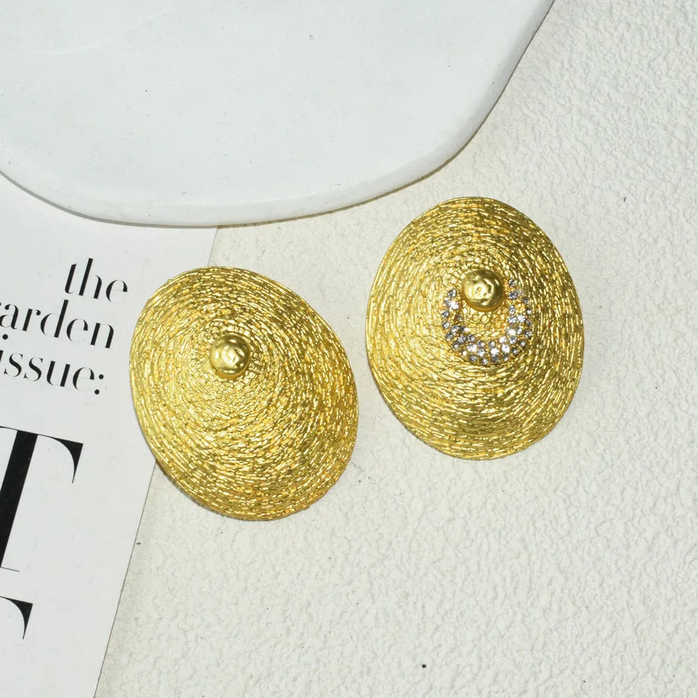 Baroque Style Metal Alloy Plated Oval Shaped Dangle Earrings For Women  Jewelry Fashion Show Statement Earrings Accessories