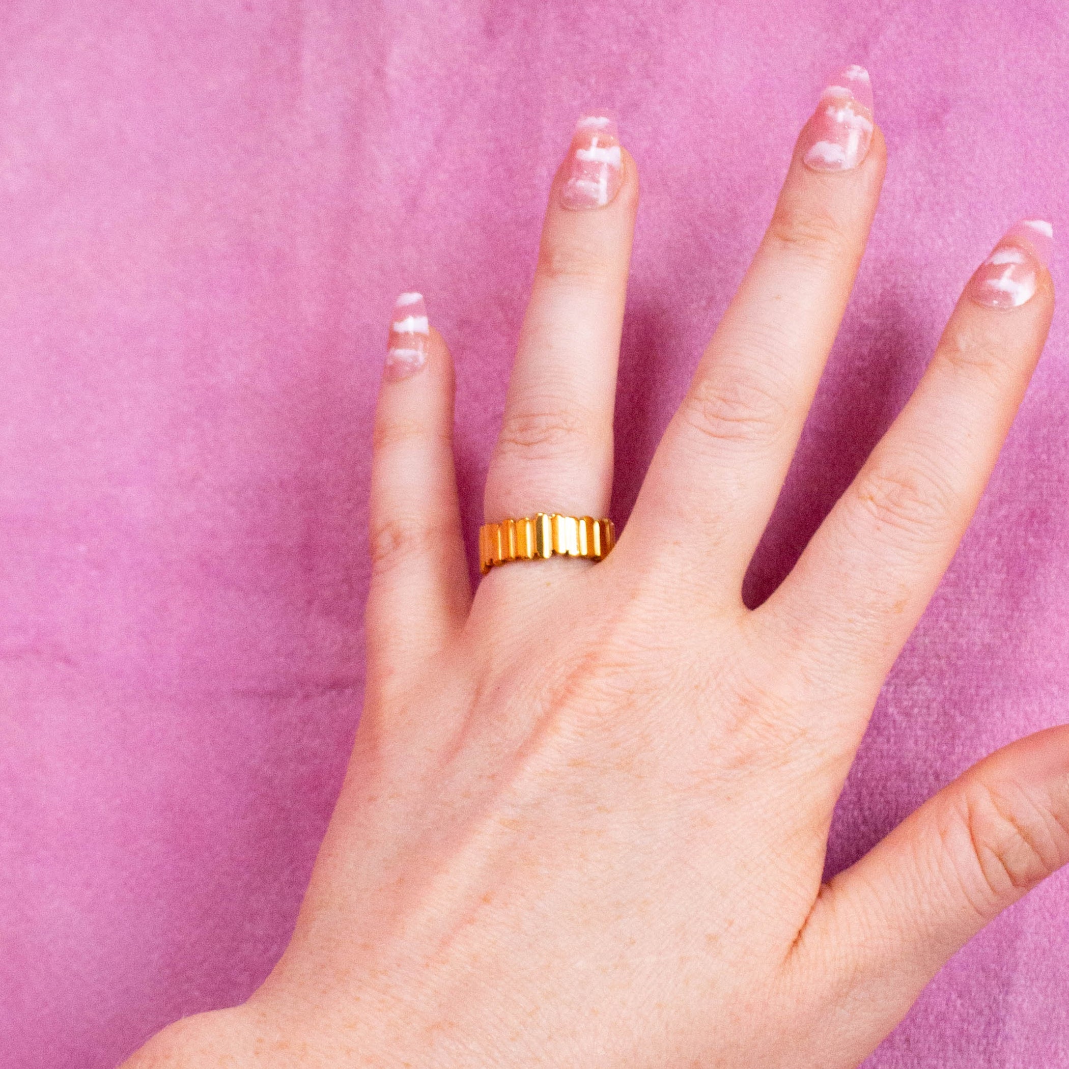 Bouncing Bars Titanium Ring