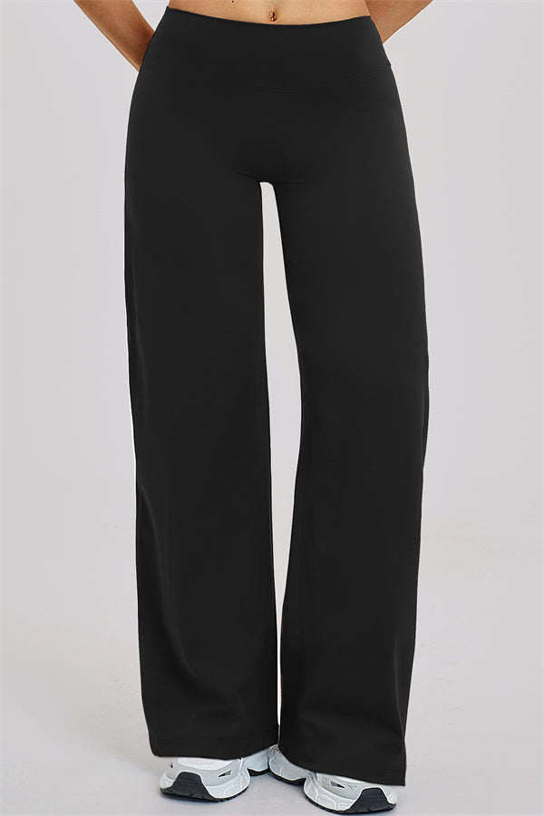 The Dynamic T-shirt Straight Leg Pants 2-Piece Set