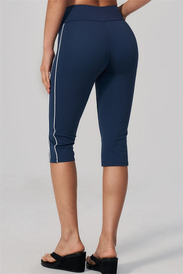 The Breathe Sports Bra Capri Leggings 2-Piece Set