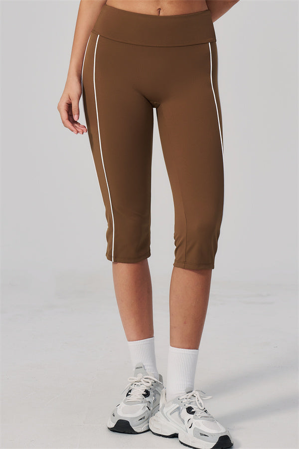 The Breathe Sports Bra Capri Leggings 2-Piece Set