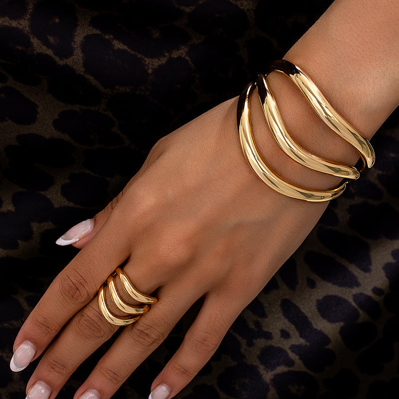 Personalized Retro Women's Ring Bracelet Ornament Suit