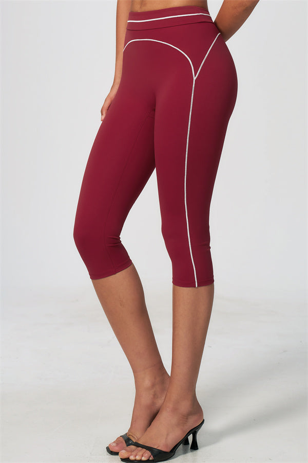 The Amara Sports Bra Capri Leggings 2-Piece Set
