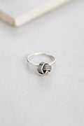Twisted Knot Ring