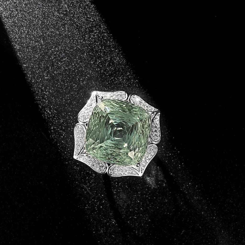 Ins Wind Luxury Crystal Ring Femininity Silver Set With Large Natural Green Crystal