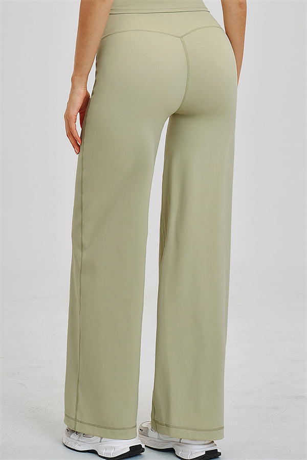The Dynamic Crop Top Straight Leg Pants 2-Piece Set