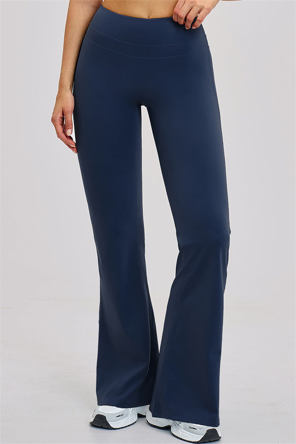 The Stride Sports Bra Flared Leggings 2-Piece Set