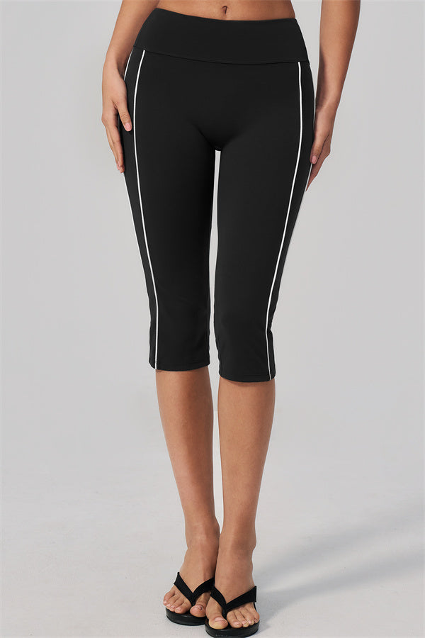 The Breathe Sports Bra Capri Leggings 2-Piece Set