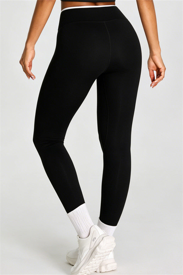 The Dwell Sports Bra Leggings 2-Piece Set