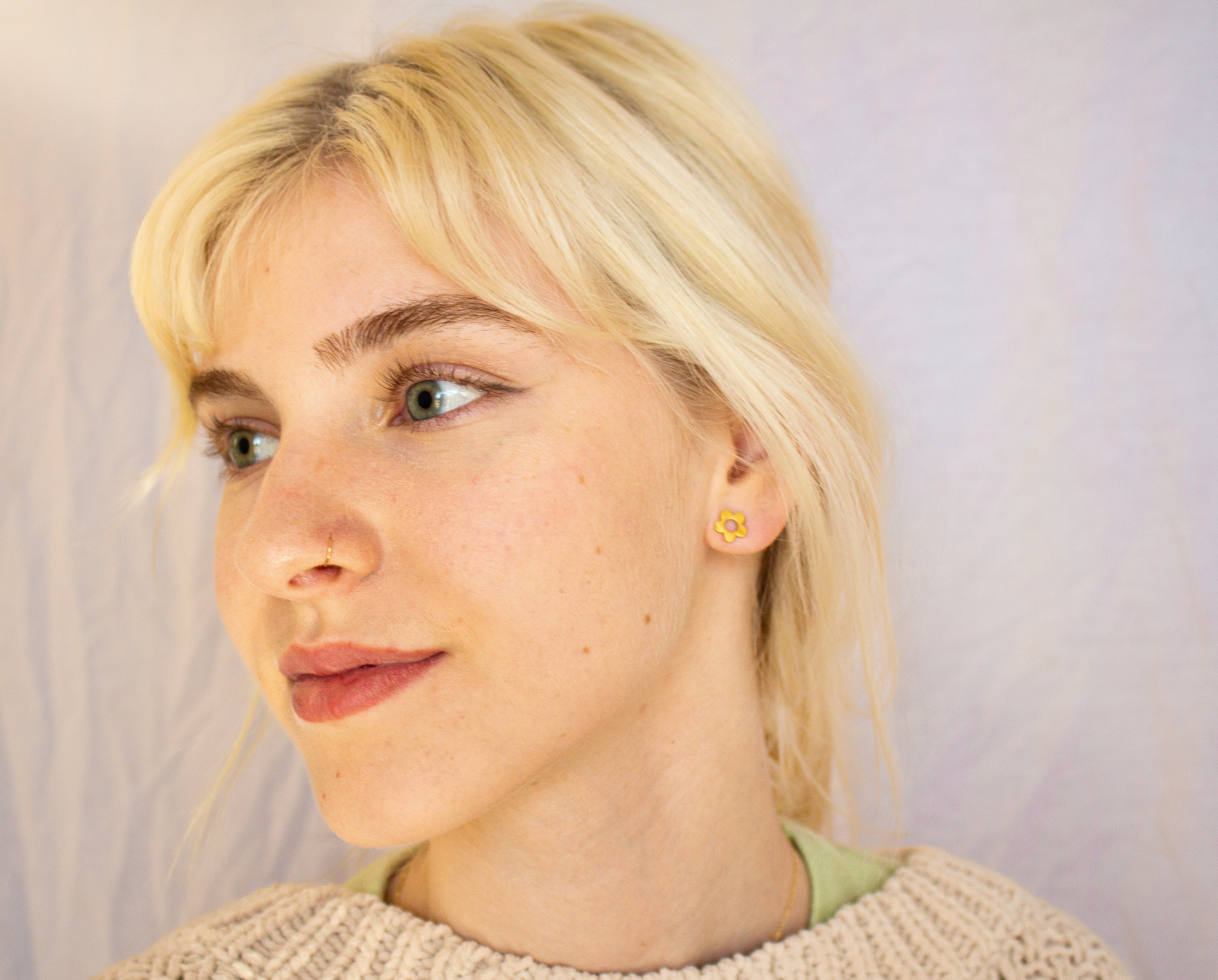 Tiny Daisy Stud Earrring